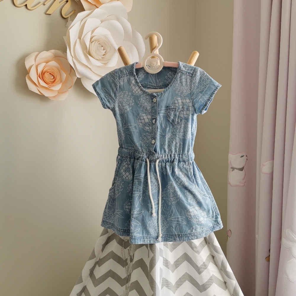 4/25 Little girl dress